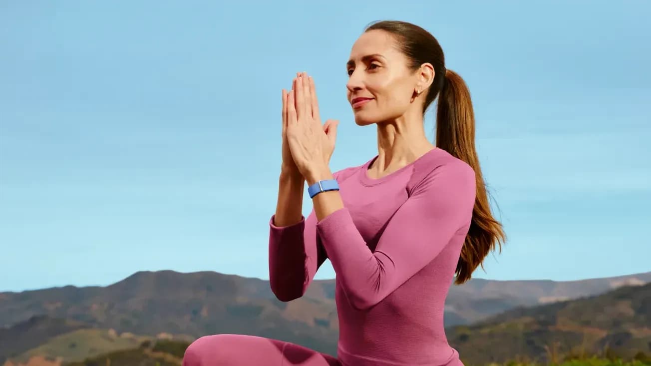 Google Fitbit Air Is a Screenless Health Tracker That Wants You to Put Your Phone Down